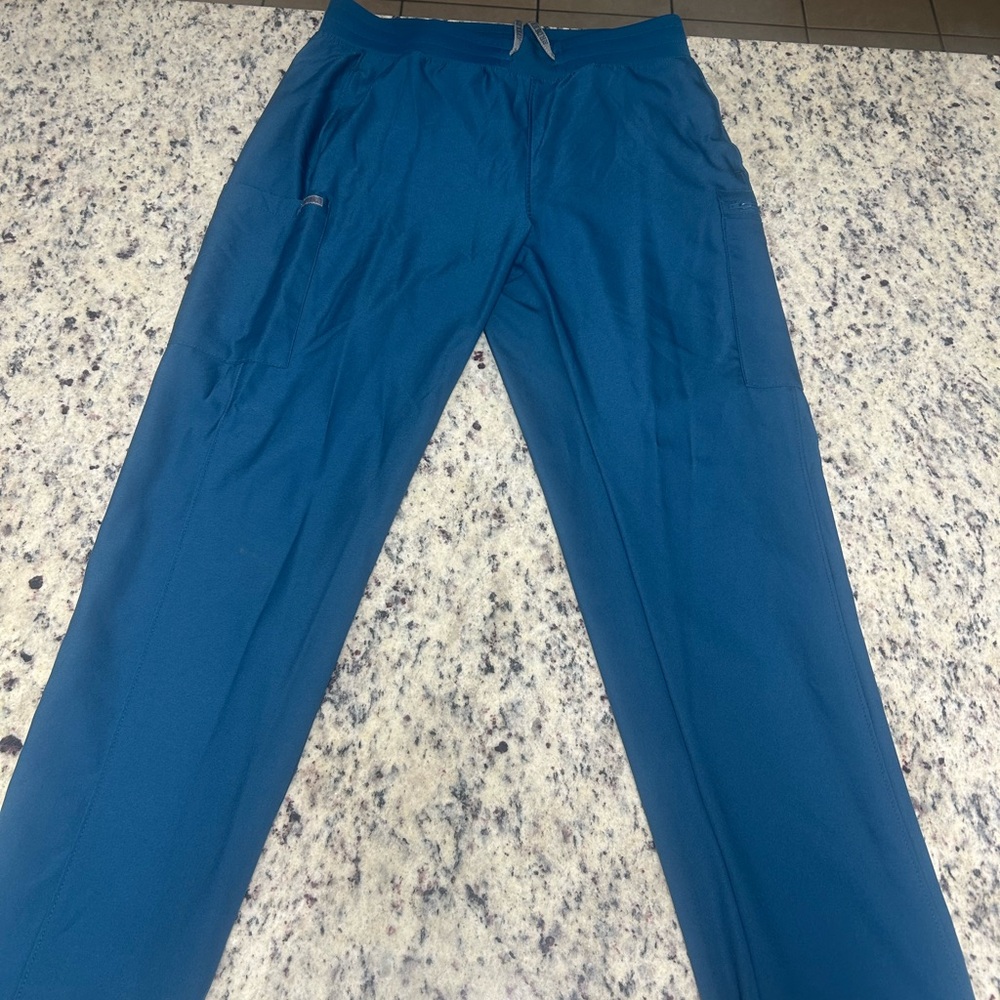 Landau foward scrub pants